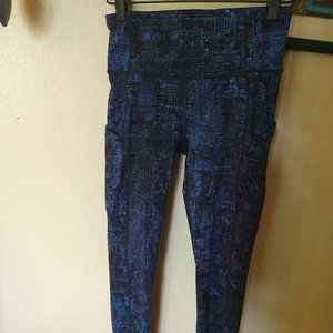 Lululemon Fast and Free High-Rise Tight 25", Sz 6, Blue Map Print